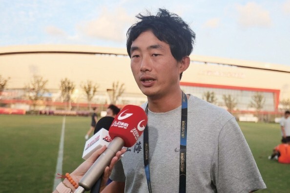 关于国际比赛日体能课后；托特纳姆完成体检备战葡超；引发热议；更衣室氛围转暖的信息